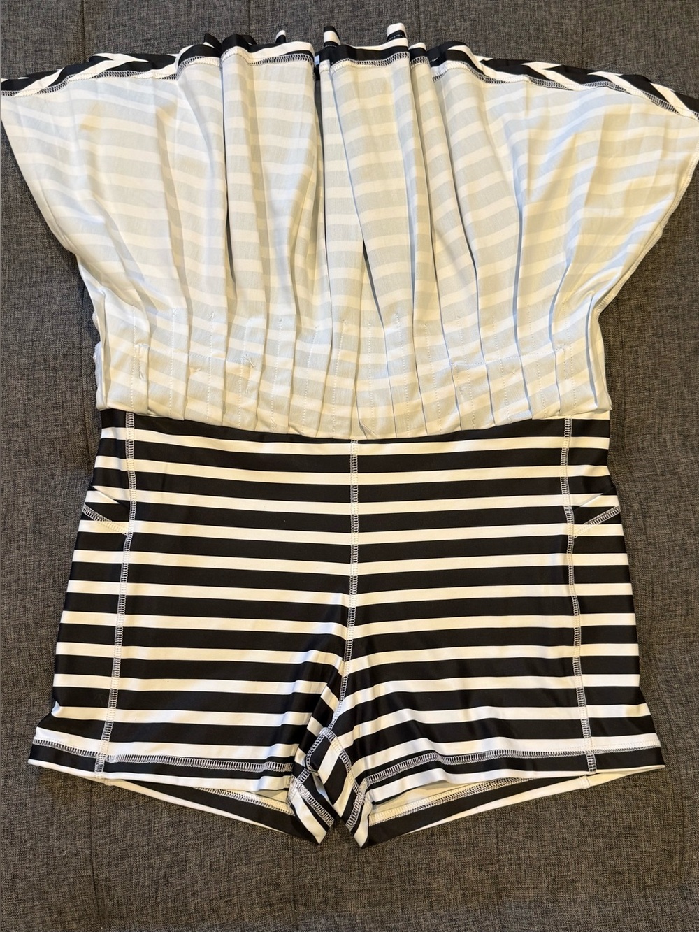 Smith & Quinn Black and White Striped Pleated Mini Skirt with shorts - Picture 7 of 7